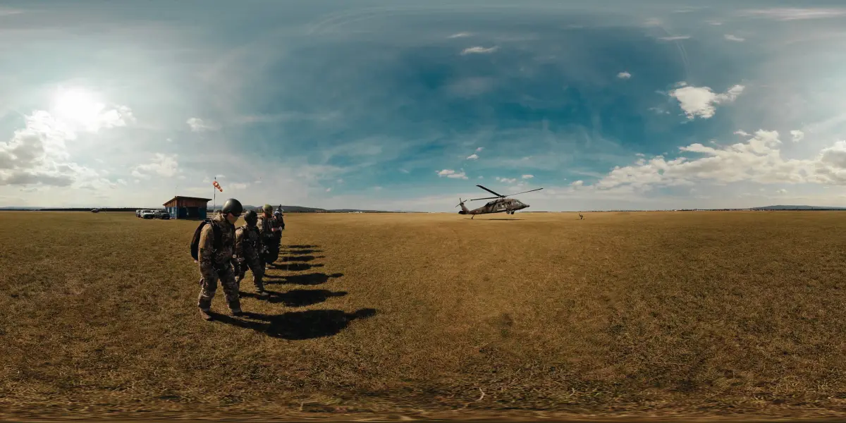 Mission Vorwärts — Jagdkommando-Fallschirmspringer mit Black Hawk in 360°