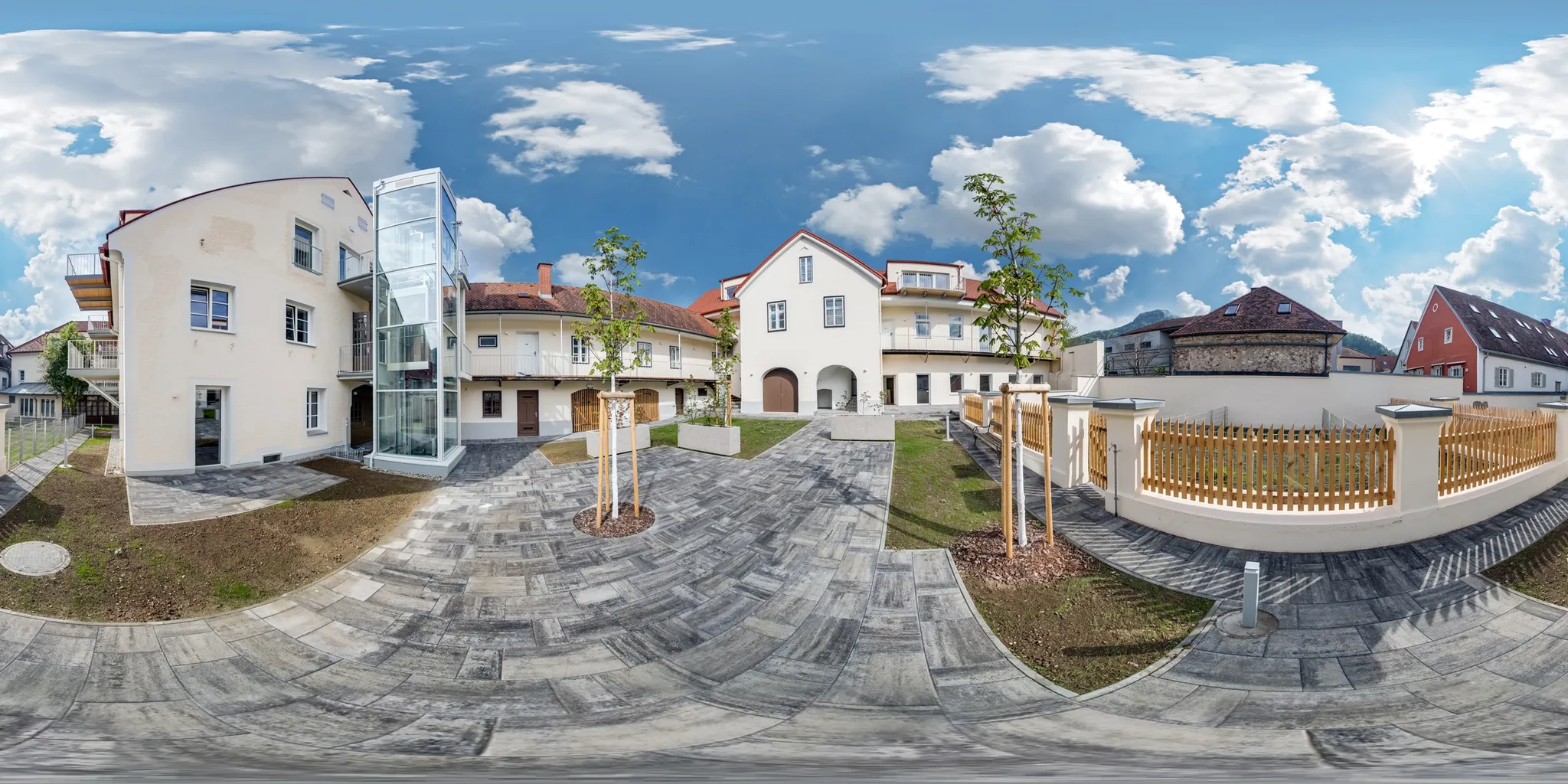 Frohnleiten „Daheim am Hauptplatz" — 360°-Tour, helles Wohnzimmer