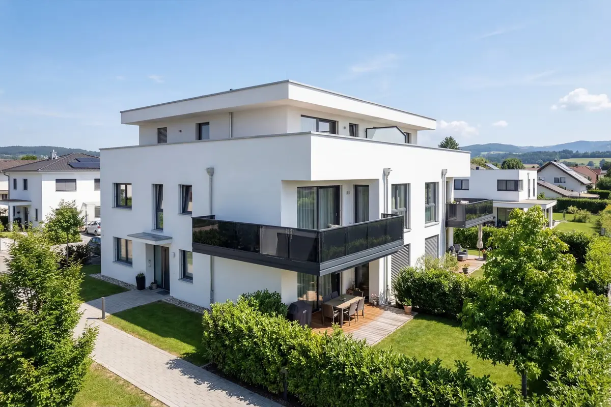 Leeb Balkone — Alu-Geländer in Holzoptik, Produktvisualisierung