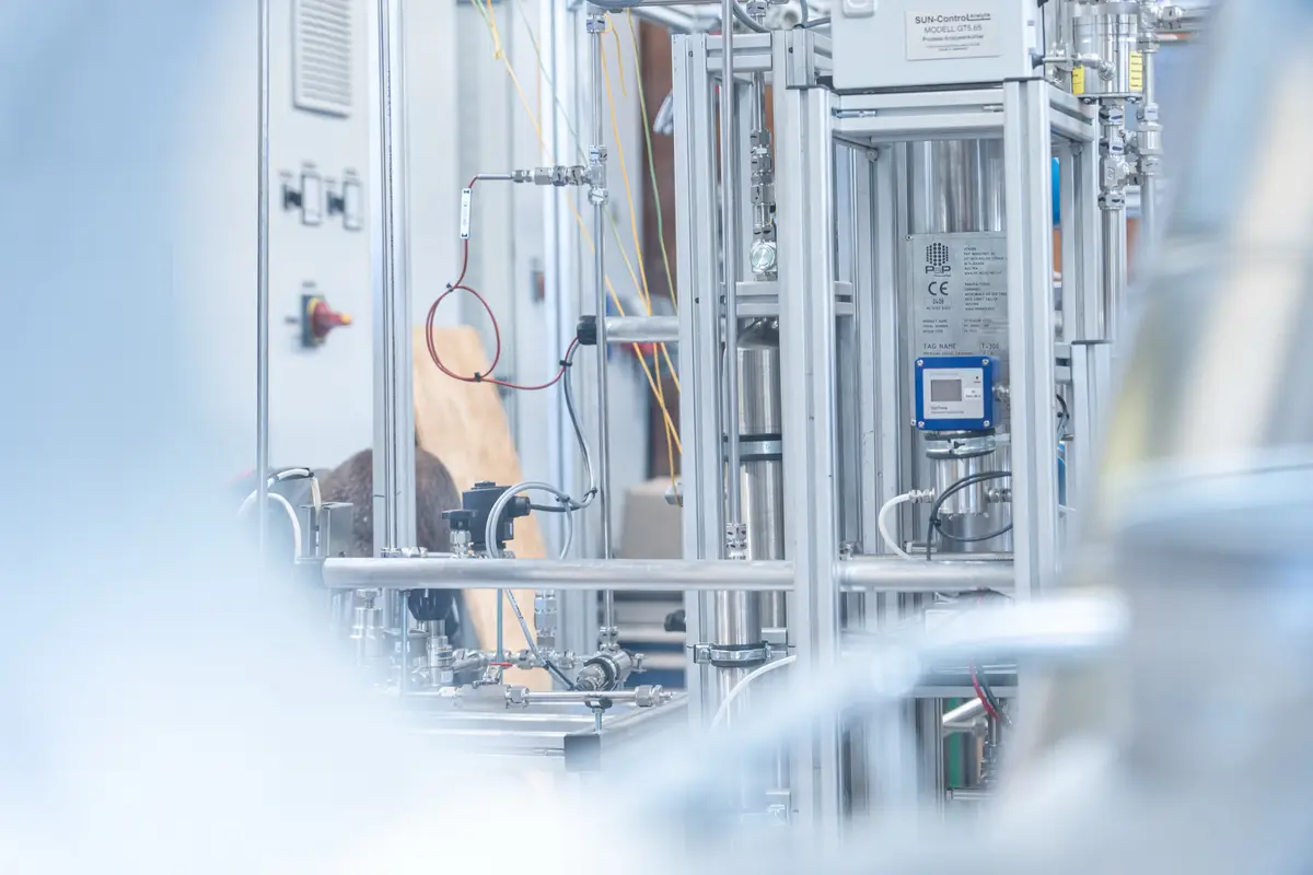 P&P Industries — Detailaufnahme der Anlagentechnik