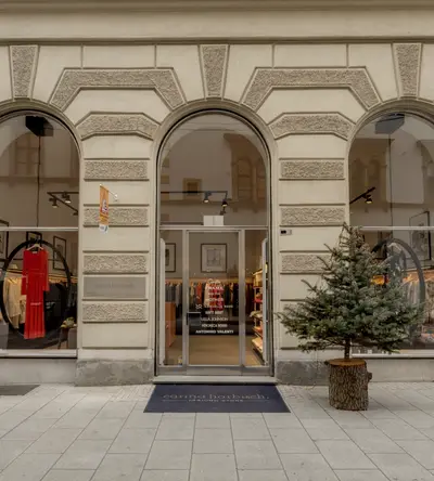 Carina Harbisch Fashion Store — Google Street View